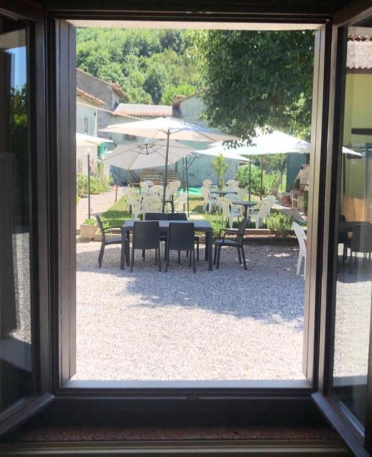 Fragole E Menta Hotell Attimis Exteriör bild