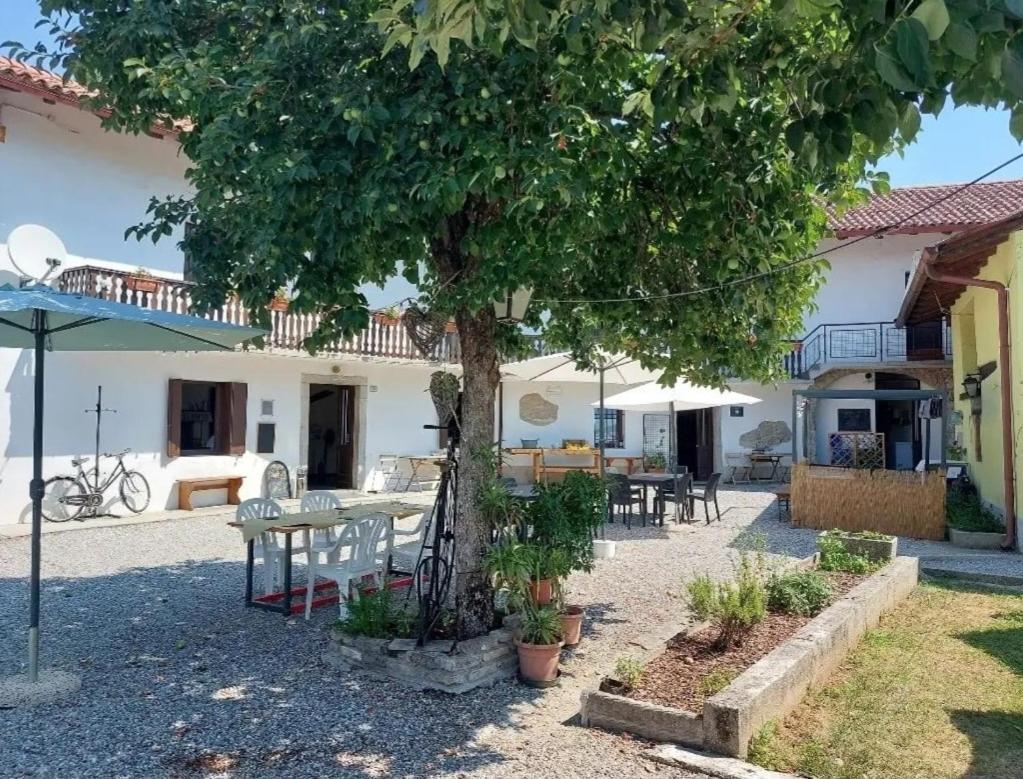 Fragole E Menta Hotell Attimis Exteriör bild