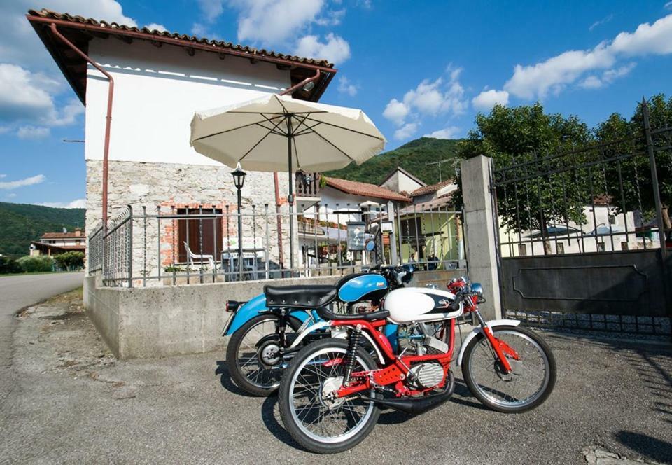 Fragole E Menta Hotell Attimis Exteriör bild